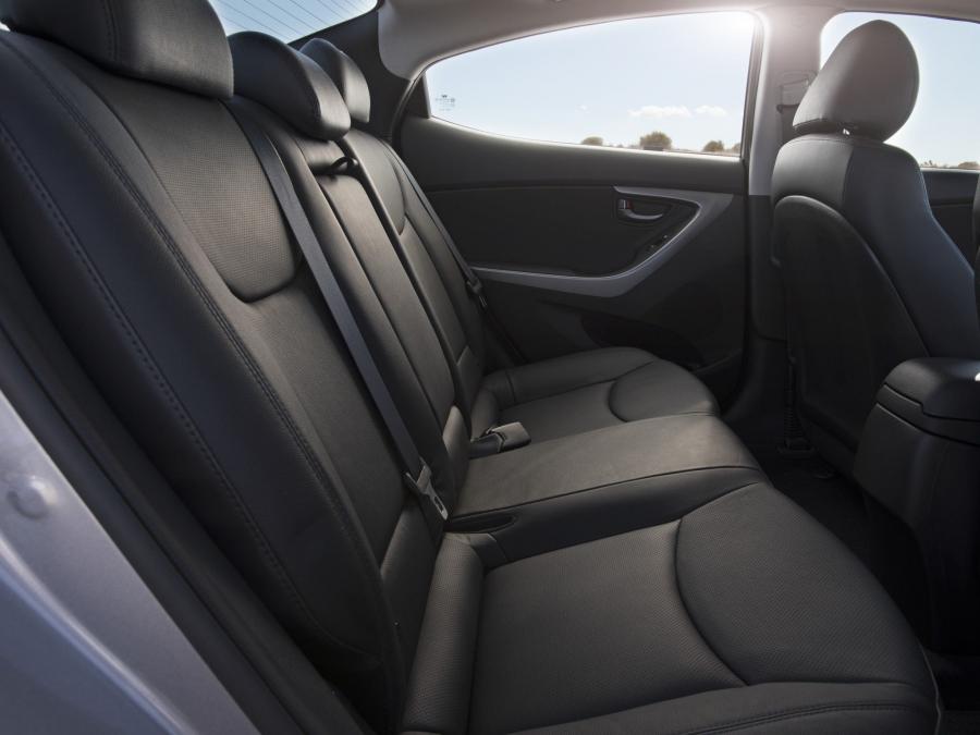  Hyundai Elantra Limited 2014 года  (US) (фото 15 из 27)